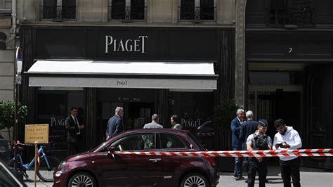 chanel paris rapina|Armed robbers hit jeweller's in Paris tourist hotspot .